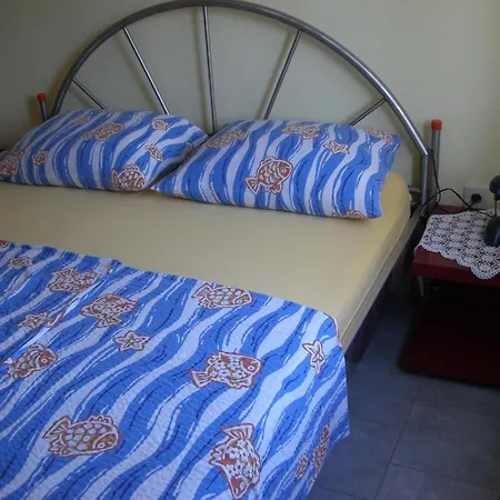 Apartment Hama Komunela Mit Garten Und Stellplatz